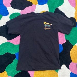 In-n-out burger shirt 🍔